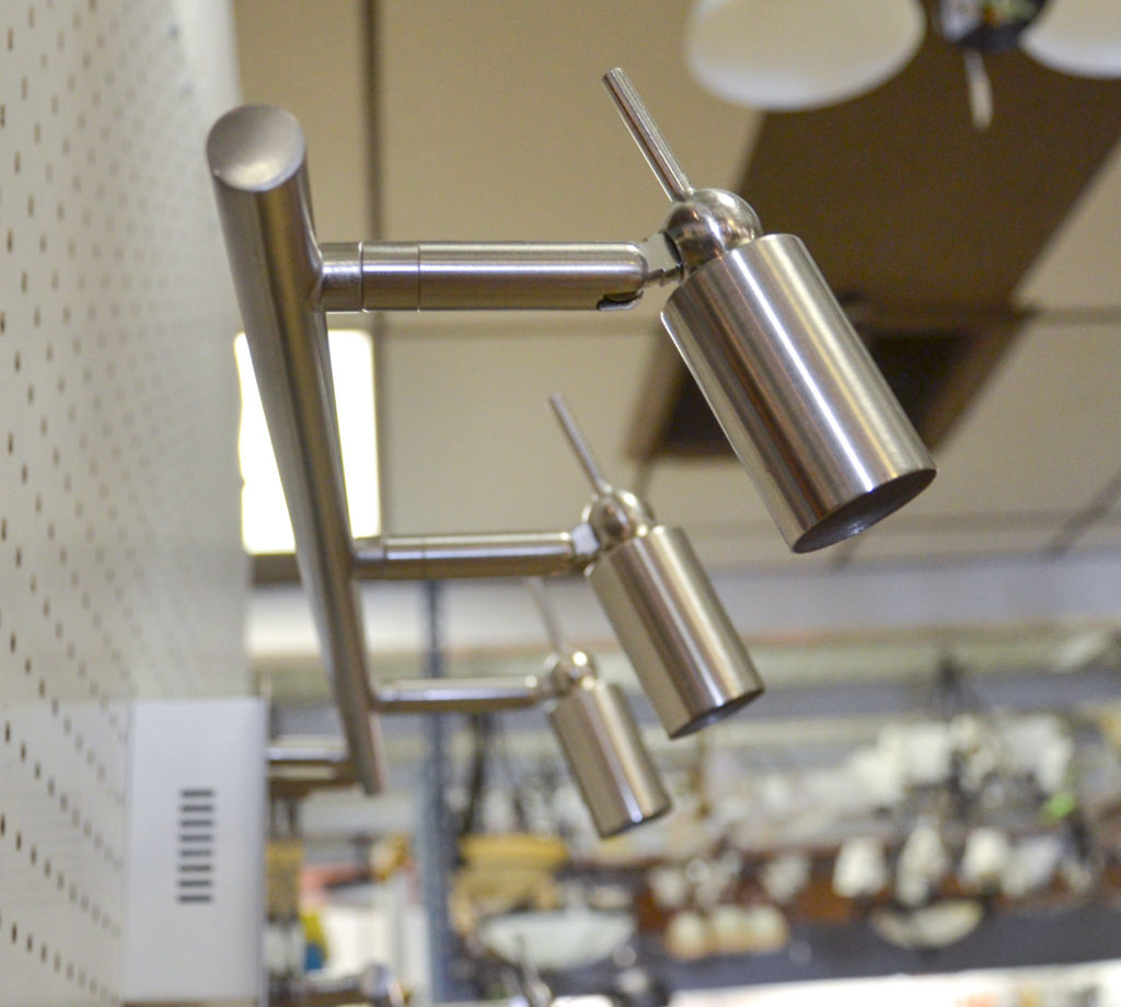 track lighting fixture