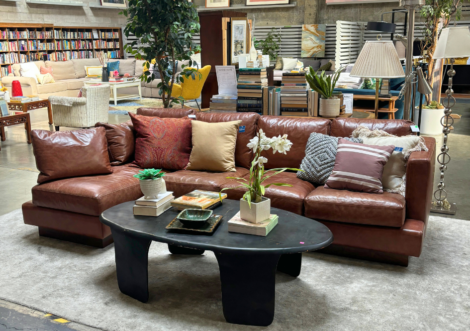 Used Sofas & Coffee Tables