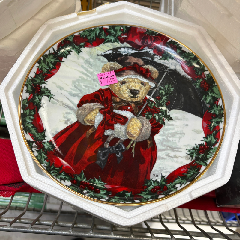 Brand New Christmas Themed Plates